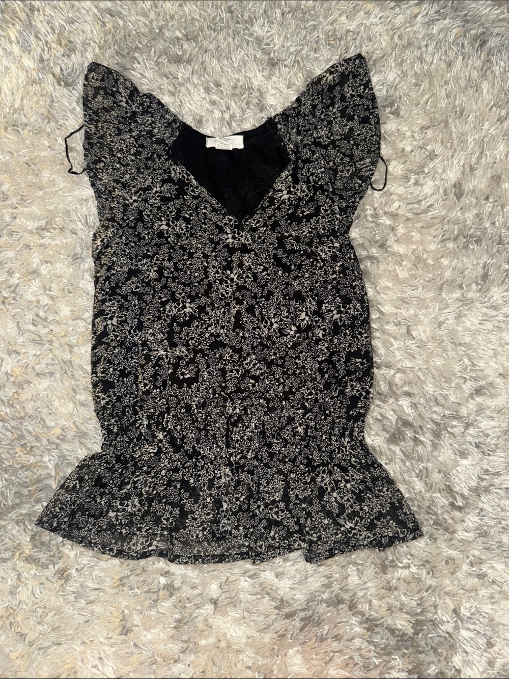 Black Floral V-Neck Ruffle Sleeve Blouse